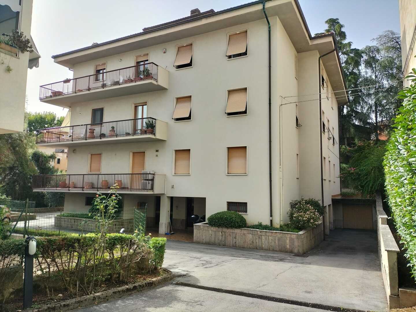slider-thumb